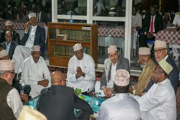 رئیس‌جمهور کنیا؛ مهمان روزه‌داران مسجد نایروبی