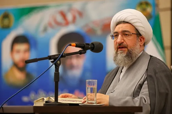تجدید بیعت فرماندهان نیروهای مسلح با امام جمعه تبریز