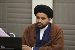 مقاومت در منطق عاشورا راهکار حفظ هویت و حیات حقیقی جامعه است