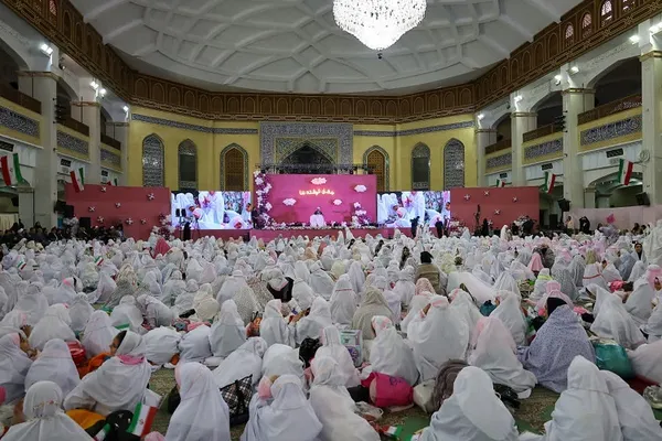 جشن تکلیف 5 هزار نفری دختران در تبریز