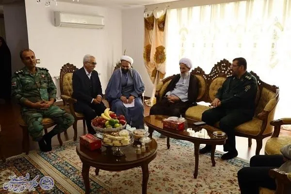 دیدار نماینده ولی فقیه در مازندران با فرماندهان و جانبازان دفاع مقدس