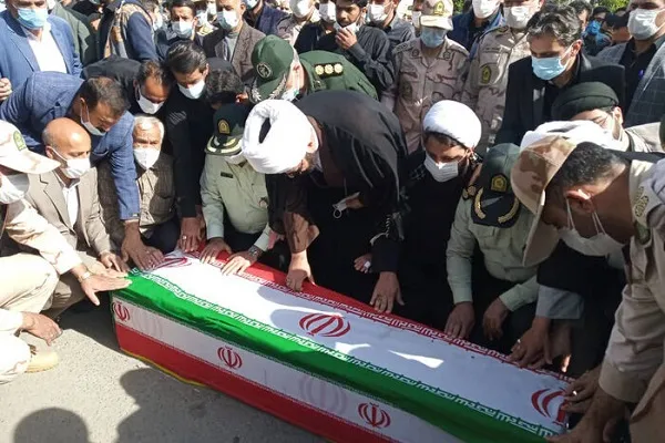 پیکر شهید مرزبان هنگ مرزی مریوان در قروه تشییع شد