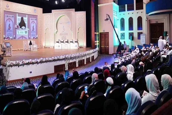 12 متسابقة في اليوم الثاني من مسابقة القرآن الدولية للإنلاث في الإمارات