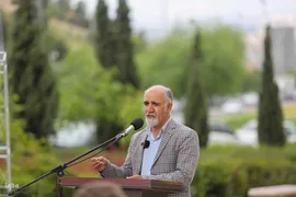 آیین معنوی جایگزینی قرآن در دروازه قرآن‎