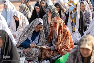 نماز عید سعید فطر در امامزادگان محمد و سکینه خاتون (س) کرج