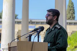محفل قرآنی در آرامگاه حافظ