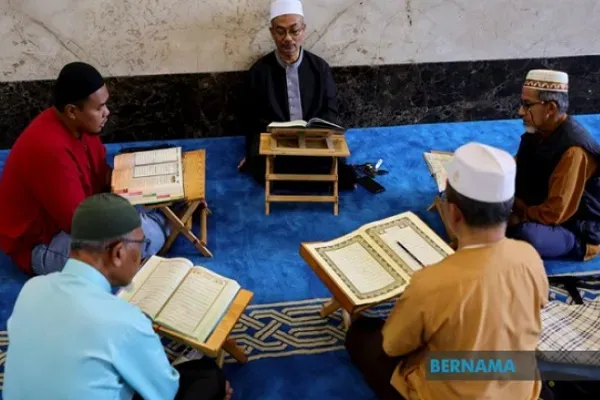 Un professeur malaisien a souligné l’importance de transformer les valeurs du Coran en principes concrets guidant la vie quotidienne et contribuant au bien-être de l’ensemble de la société.