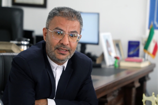 خانواده‌های قمی امسال نیازی به خرید دوباره لباس فرم دانش‌آموزان ندارند