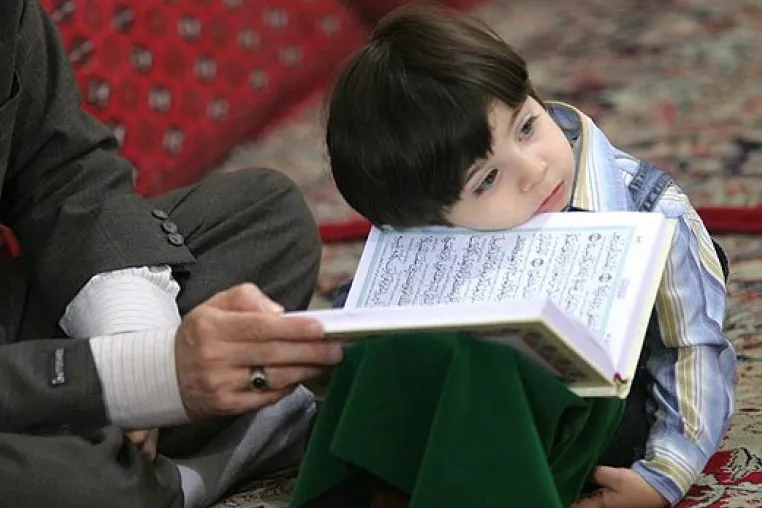 چرا دستمان در حوزه ترجمه قرآن کودکان خالی است؟