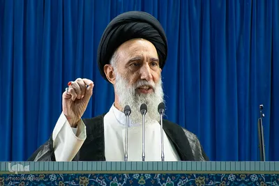 اقامه نماز عید فطر در مصلای اصفهان