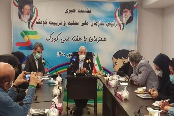 تناقض تربیتی خانواده‌ها و نظام تعلیم و تربیت واقعیت است / فعالیت مهدهای کودک بر روال قبلی تا دستور جدید