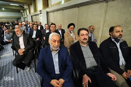 دیدار مسئولان نظام و سفرای کشورهای اسلامی با رهبر انقلاب