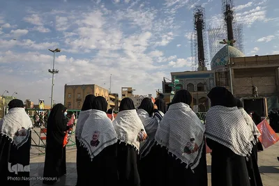 تشییع شهید گمنام با حضور دانش‌آموزان در اهواز