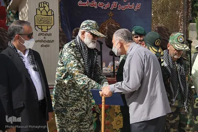 صبحگاه مشترک نیروهای مسلح استان سمنان با حضور امیر سرتیپ احمدرضا پوردستان، رئیس مرکز مطالعات راهبردی ارتش جمهوری اسلامی ایران
