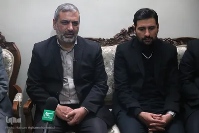 دیدار نمایندگان جامعه قرآنی با خانواده شهید «مهدی خاتمی»