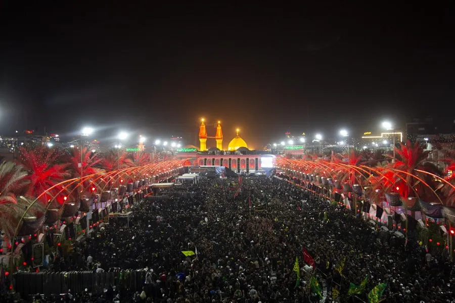 إحياء ليلة أربعينية الامام الحسين(ع) في كربلاء