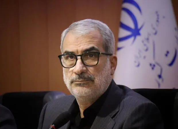 مدارس تنها در موارد بحرانی تعطیل شوند