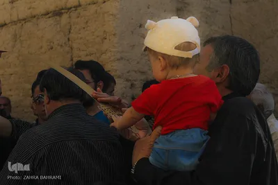 آئین سنتی«علَم‌کشان» در روستای انجدان - اراک/عکاس:زهرا بهرامی