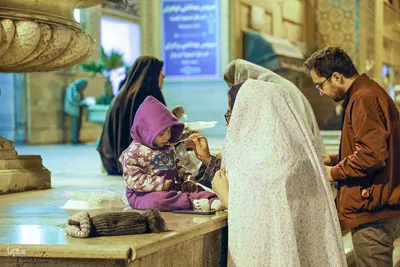 چایخانه حضرتی و توزیع غذا