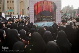 تشییع پیکرهای ۱۲ شهید گمنام در مشهد مقدس