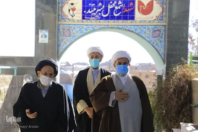 غبارروبی مزار شهدای بیرجند به مناسبت دهه فجر