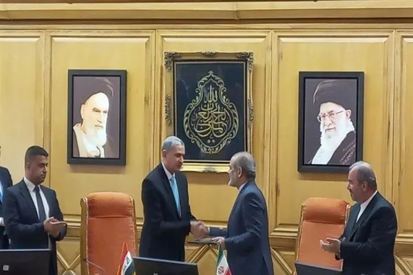 إيران والعراق توقعان مذكرة تعاون حول مراسم الأربعين الحسيني