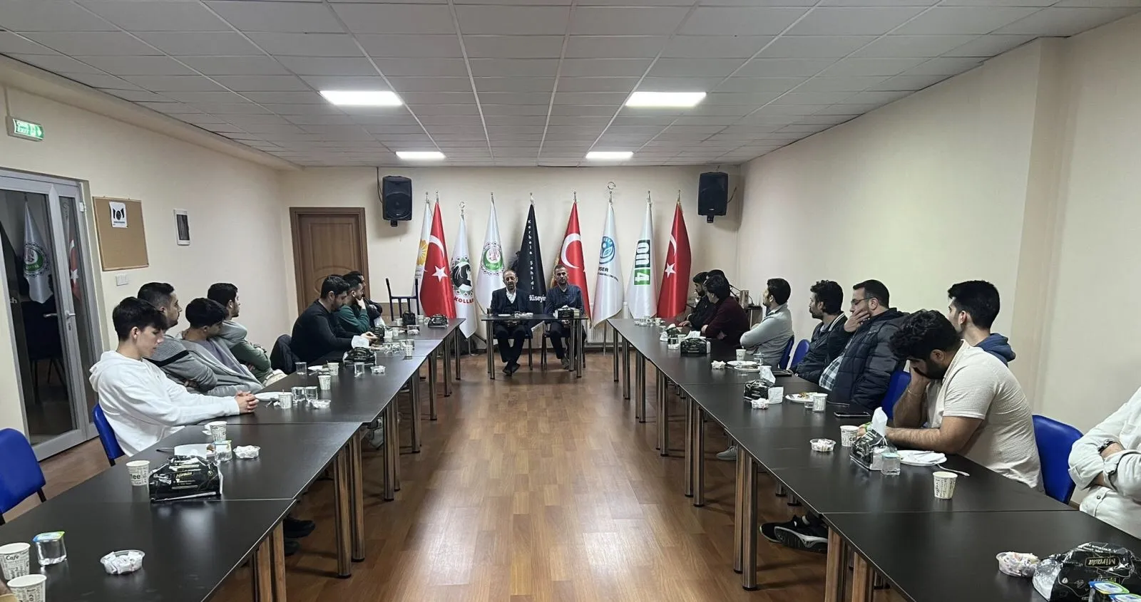Anadolu Ehlibeyt Gençlik Derneği öncülüğünde gençlik buluşması