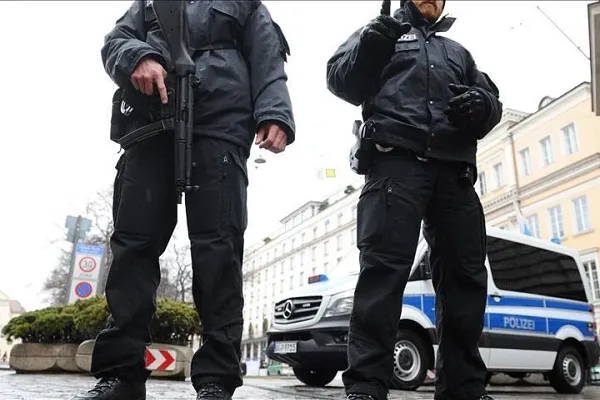 Almanya'da çok sayıda polis hakkında aşırı sağcı içerik paylaştıkları gerekçesiyle inceleme başlatıldı