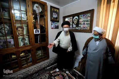 دیدار نماینده ولی فقیه در گلستان با خانواده شهید ملک شاهکوهی و ابوبکر اونق