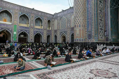 جزءخوانی قرآن کریم در حرم مطهر امام رضا(ع)
