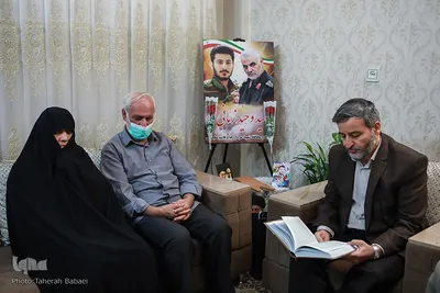 دیدار جامعه قرآنی با خانواده شهید وحید زمانی‌نیا