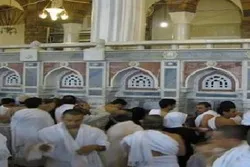 মসজিদুল হামারে জমজমের পানি বণ্টন