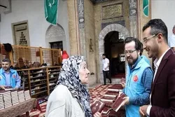 توزيع ألفي نسخة من القرآن على المسلمين في 15 دولة