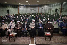 محفل انس با قران کاروان قرآنی انقلاب در کارخانجات گروه صنعتی شیشه کاوه فلوت
