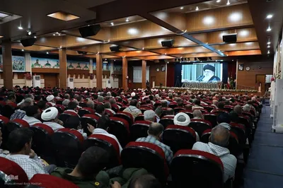 آیین تجلیل و تکریم پیشکسوتان دفاع مقدس و مقاومت استان فارس
