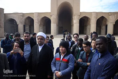 بازدید شرکت کنندگان سومین مراسم ملی بزرگداشت مجاهدان در غربت از آثار تاریخی دامغان