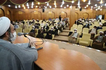 مدیران حوزه‌های علمیه با نگاه «والد شفیق» به طلبه‌ها بنگرند