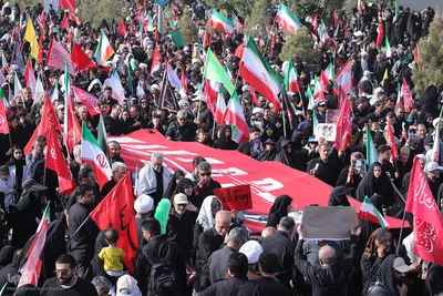 جلوه هایی از شکوه حضور مردم در تشییع با عظمت آقای شهید ایران در قم عکاس: احمدرضا مداح