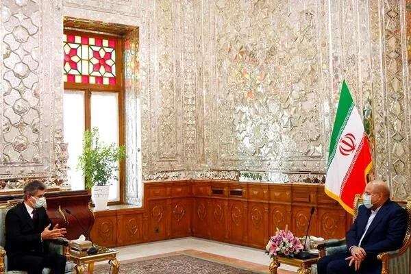 İran Meclis Başkanı, Türkiye’nin Tahran Büyükelçisini kabul etti