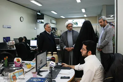 بازدید حجت الاسلام مهدی شیخ، عضو کمیسیون فرهنگی مجلس از ایکنا