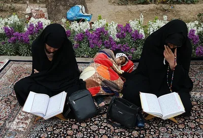 Isfahan: Koranlesung findet täglich in Tschahār Bāgh statt