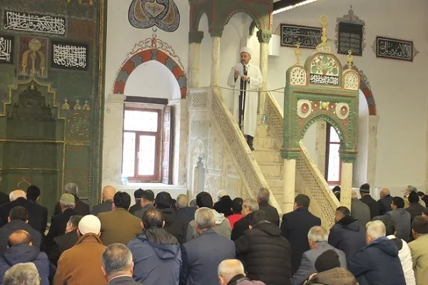 Elazığ'da restorasyonu tamamlanan 228 yıllık cami ibadete açıldı