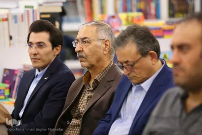 نشست گفت‌وگو درباره کتاب «توسعه پایدار و محیط‌زیست در سیاست خارجی ایران»