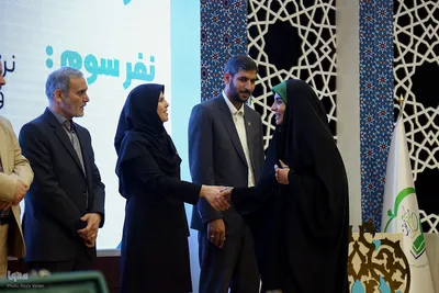 آئین اختتامیه بخش آوایی خواهران بیست و نهمین جشنواره قرآن وعترت وزارت بهداشت در زنجان