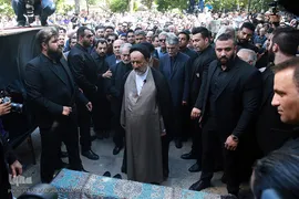 مراسم تشییع جنازه عزت الله انتظامی