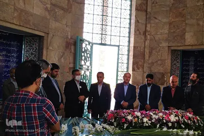 گلباران آرامگاه شیخ «اَجَلّ» سعدی شیرازی‎‎‎‎