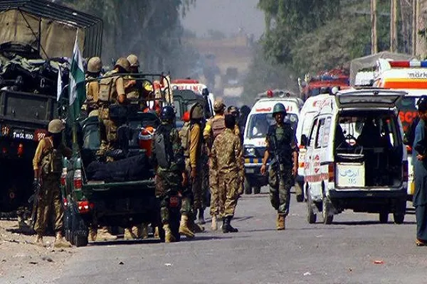 Pakistan'da terör saldırısı: 2 asker öldü
