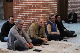 کرسی تلاوت قرآن در دانشگاه هنر اسلامی تبریز‎
