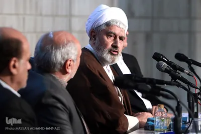 همایش «نقد روش‎شناسی تاریخ نگاری انقلاب اسلامی»