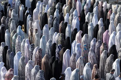 نماز عید سعید فطر در امامزادگان محمد و سکینه خاتون (س) کرج